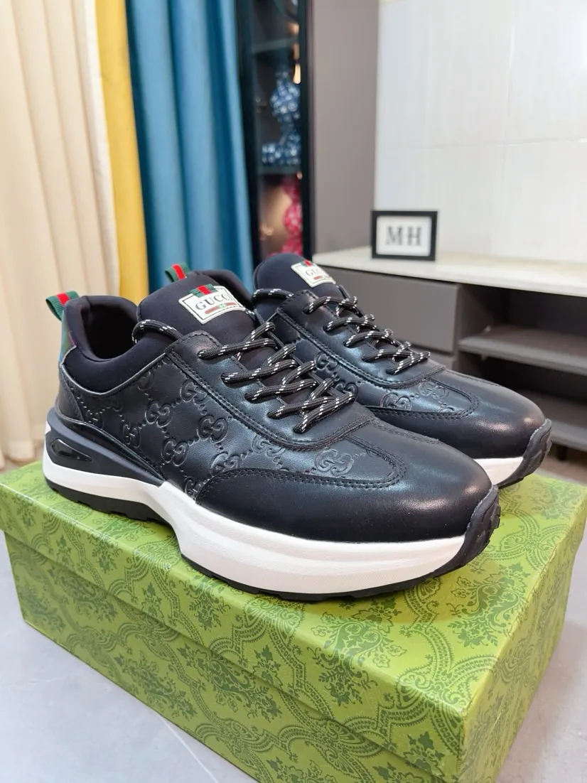 Factory price 458🌹🌹GUCCI [Gucci] New high-end brand of men's shoes, the latest fashionable casual men's shoes, trendy and versatile style, relaxed and sporty style, uppers imported from Italy, first-layer cowhide, genuine leather lining and ultra-fine workmanship. Original personalized fashionable rubber wear-resistant outsole, light and comfortable on the foot, size 38-44